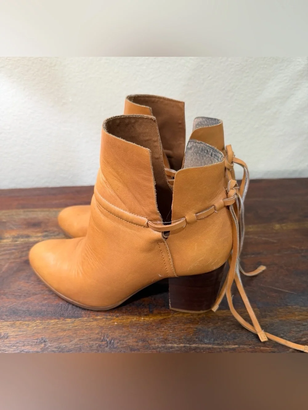 Kelsi Dagger Brooklyn Wesley ankle booties women’s size 8.5